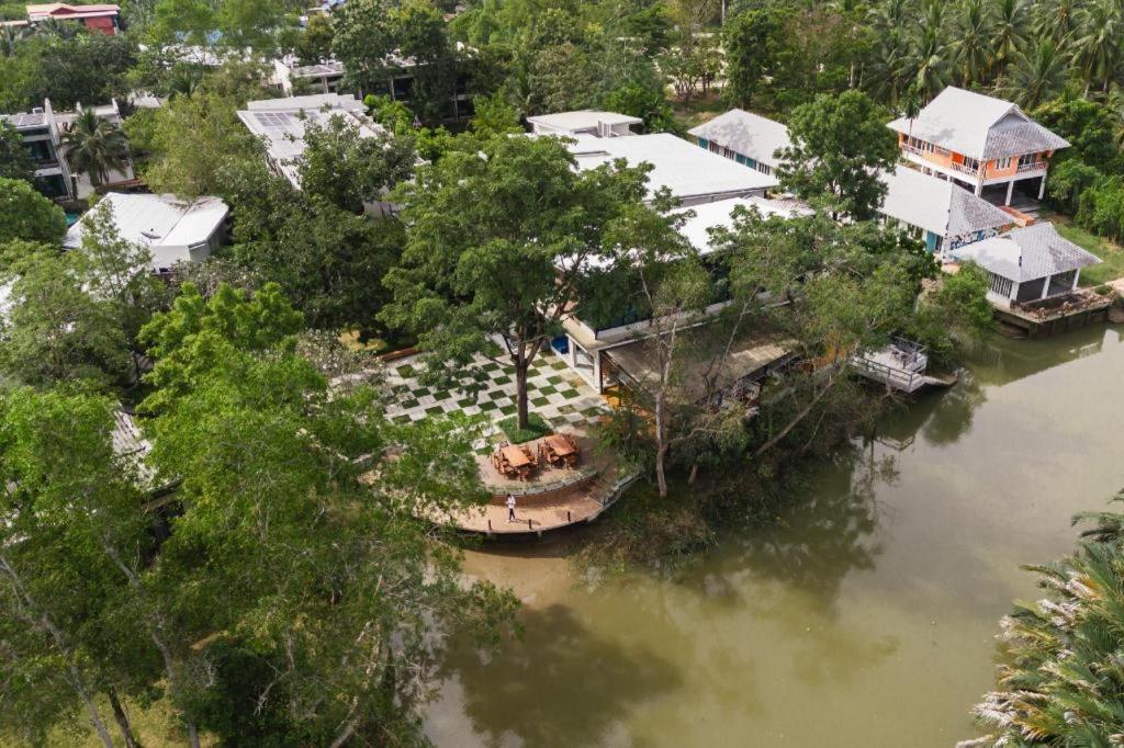 Lumphawa Amphawa Resort Samut Songkhram Exteriör bild